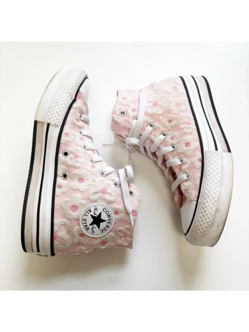 Converse Chuck Taylor High Top Sneaker Youth US 3 Pink Floral A06325C